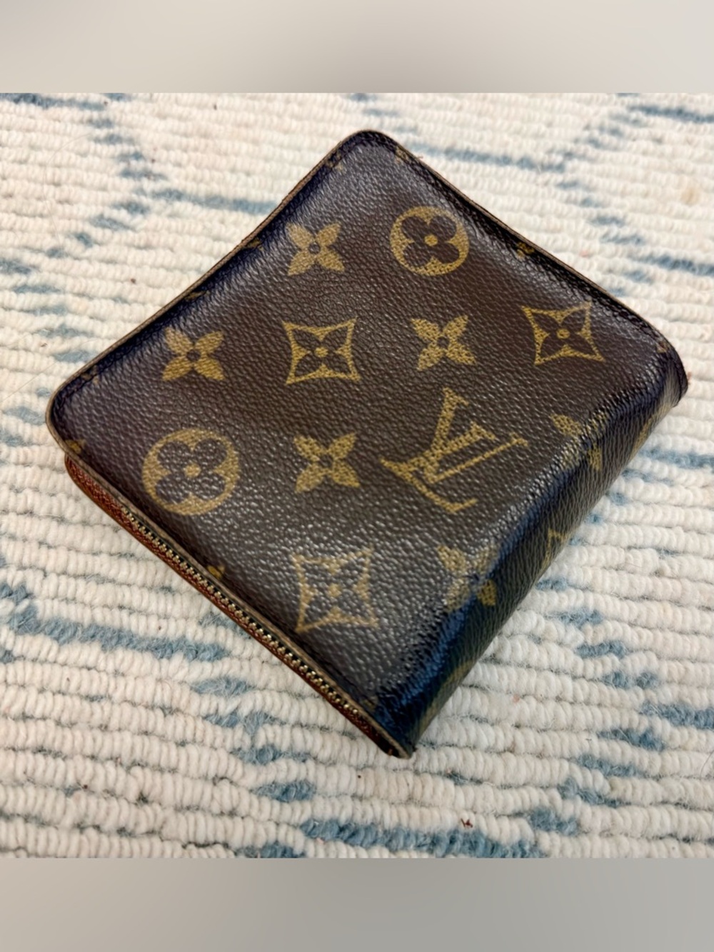 LOUIS VUITTON Vintage Y2K Classic Brown Monogram Leather Compact Bi-Fold Wallet - Picture 9 of 16